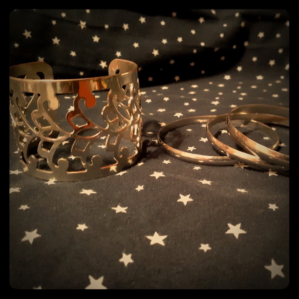 Silver Bangle Bundle (4 piece)